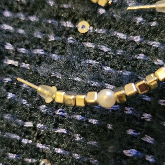 Hoop earrings - Picture 2 of 3